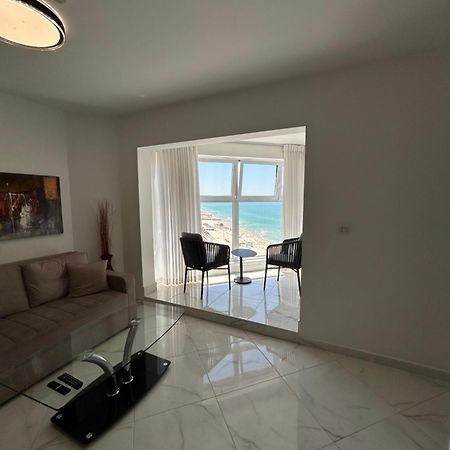 סוויטת אהבה מתוקה על הים-Sweet Love Suite On The Sea Bat Yam Exterior foto